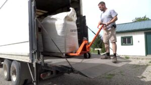 pellets forklift delivery